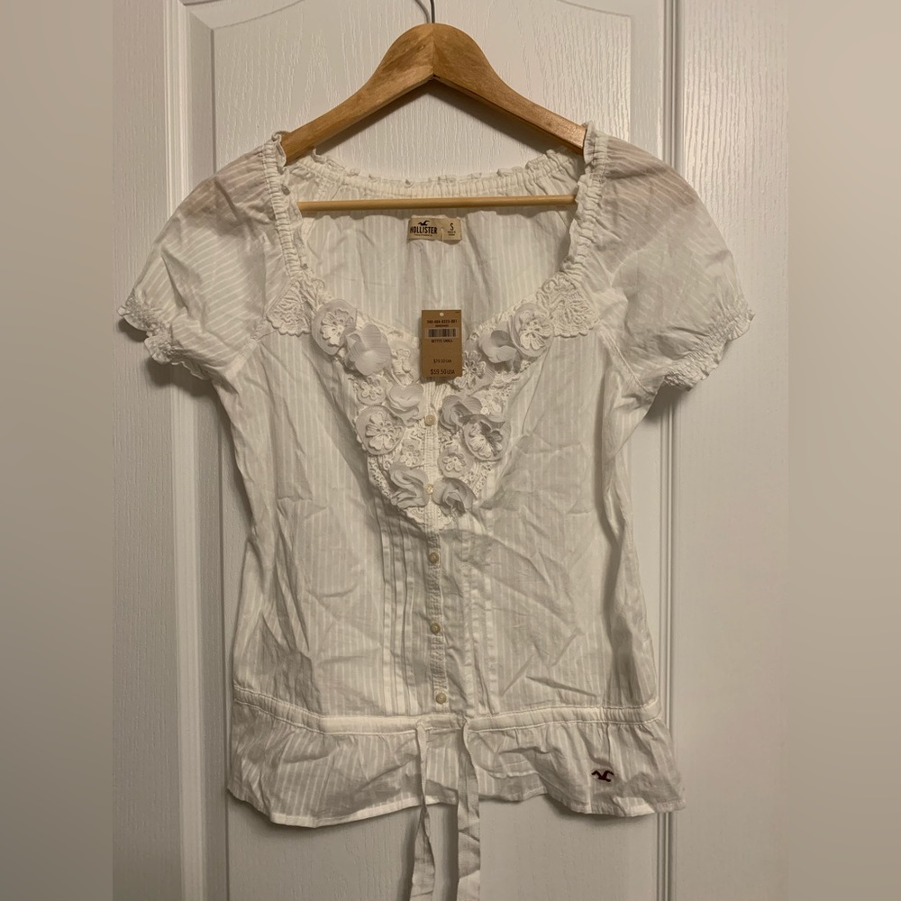 Hollister ladies  short sleeve blouse - Size Small